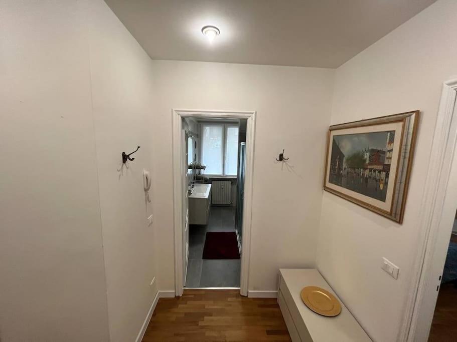 Appartamento Spazioso In Centro 皮亚琴察 外观 照片