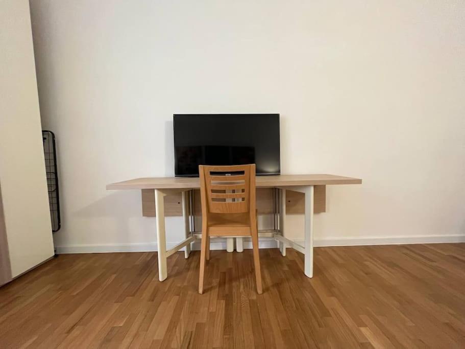 Appartamento Spazioso In Centro 皮亚琴察 外观 照片