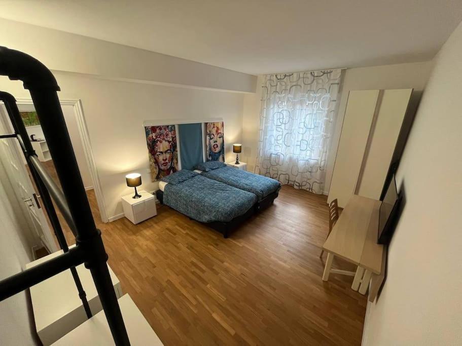 Appartamento Spazioso In Centro 皮亚琴察 外观 照片